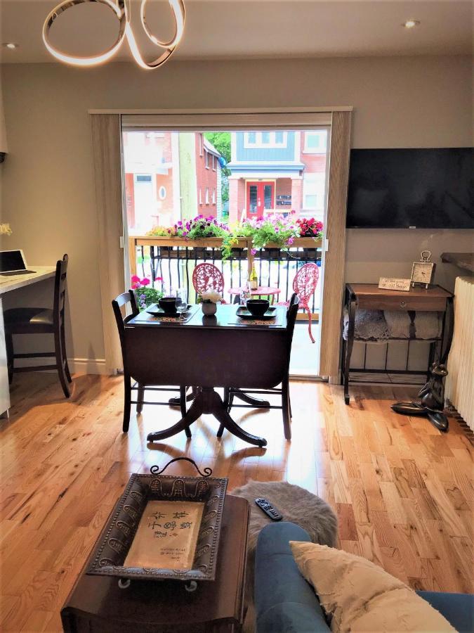 Ottawa Downtown Executive Apartment Retreat With Private Balcony Near Bank Street - Sleep Max 2 المظهر الخارجي الصورة