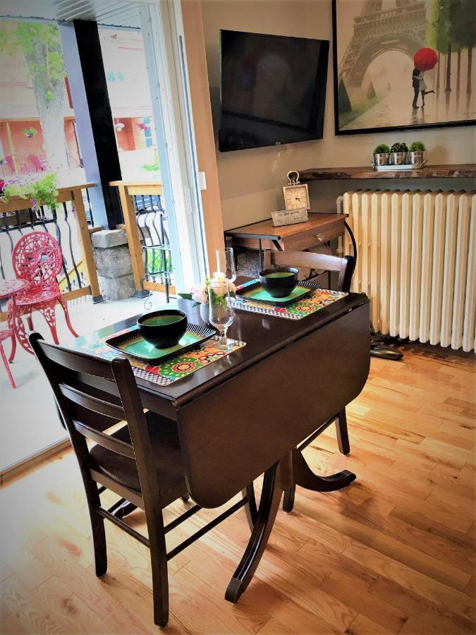 Ottawa Downtown Executive Apartment Retreat With Private Balcony Near Bank Street - Sleep Max 2 المظهر الخارجي الصورة